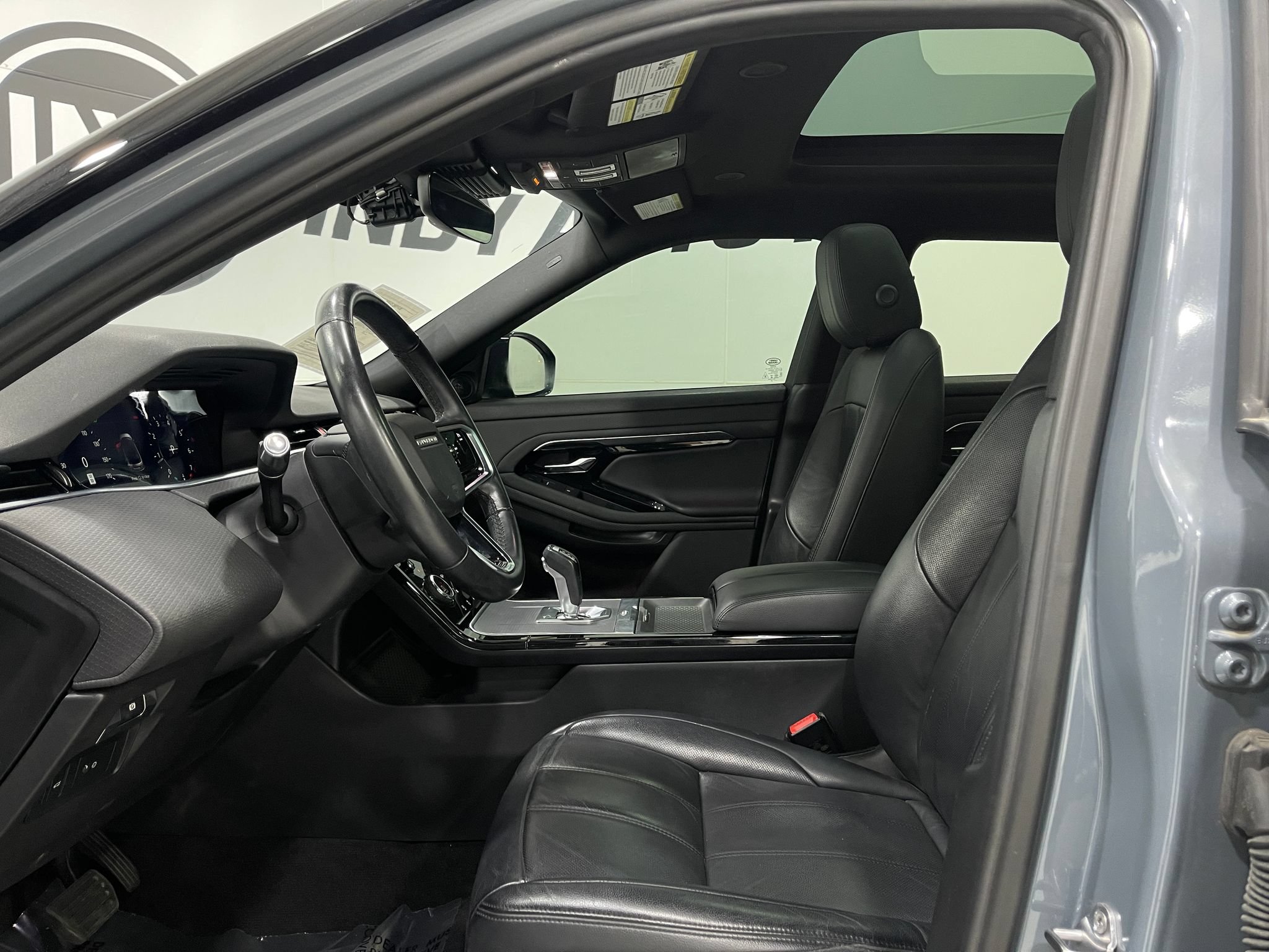 Used 2021 Land Rover Range Rover Evoque S AWD/4WD image 13