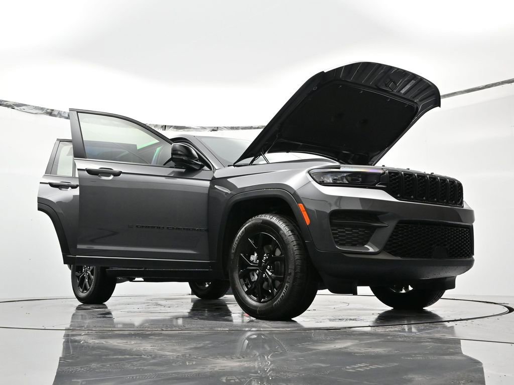 New 2025 Jeep Grand Cherokee Altitude image 51