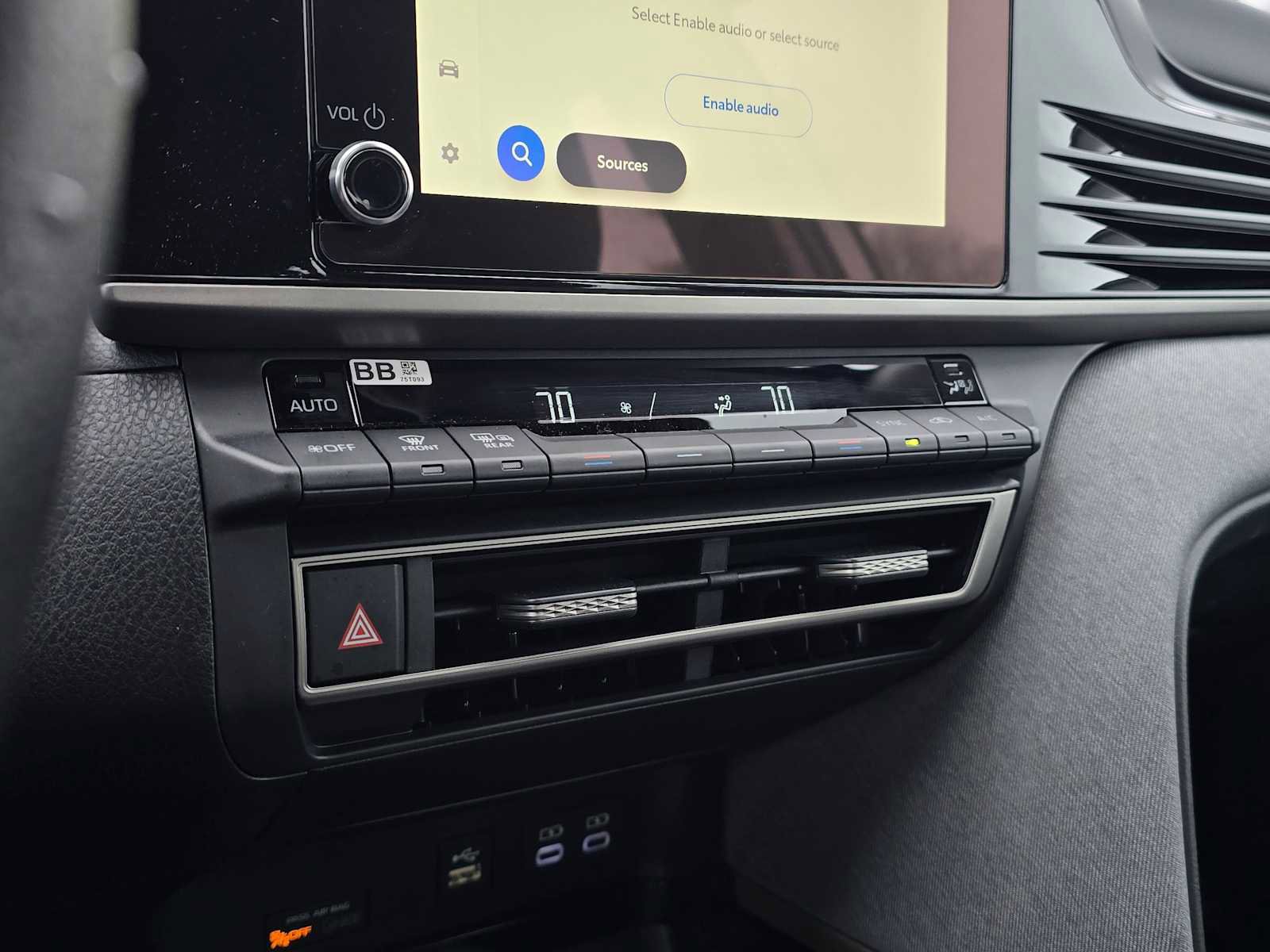 Certified 2025 Toyota Camry LE image 27