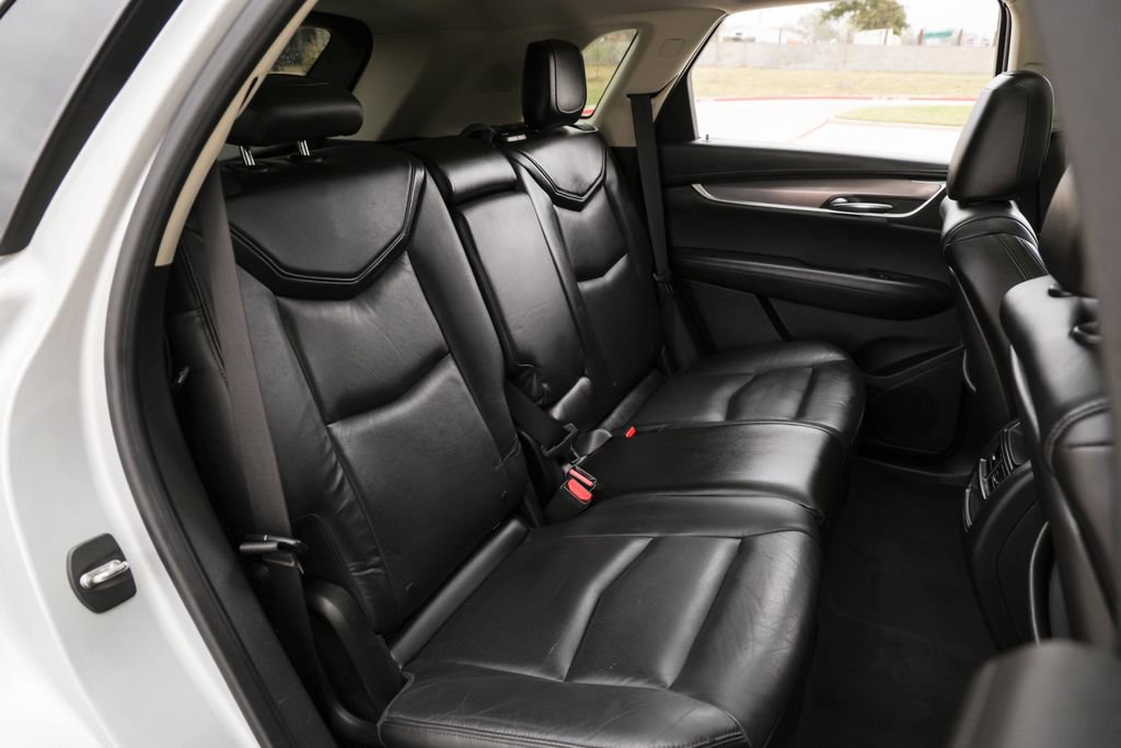 Used 2017 Cadillac XT5 Luxury w/ Driver Awareness Package FWD image 27