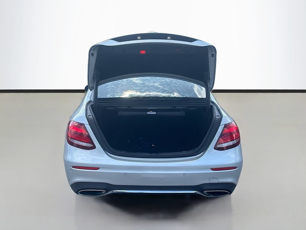 Used 2018 Mercedes-Benz E 300 image 9