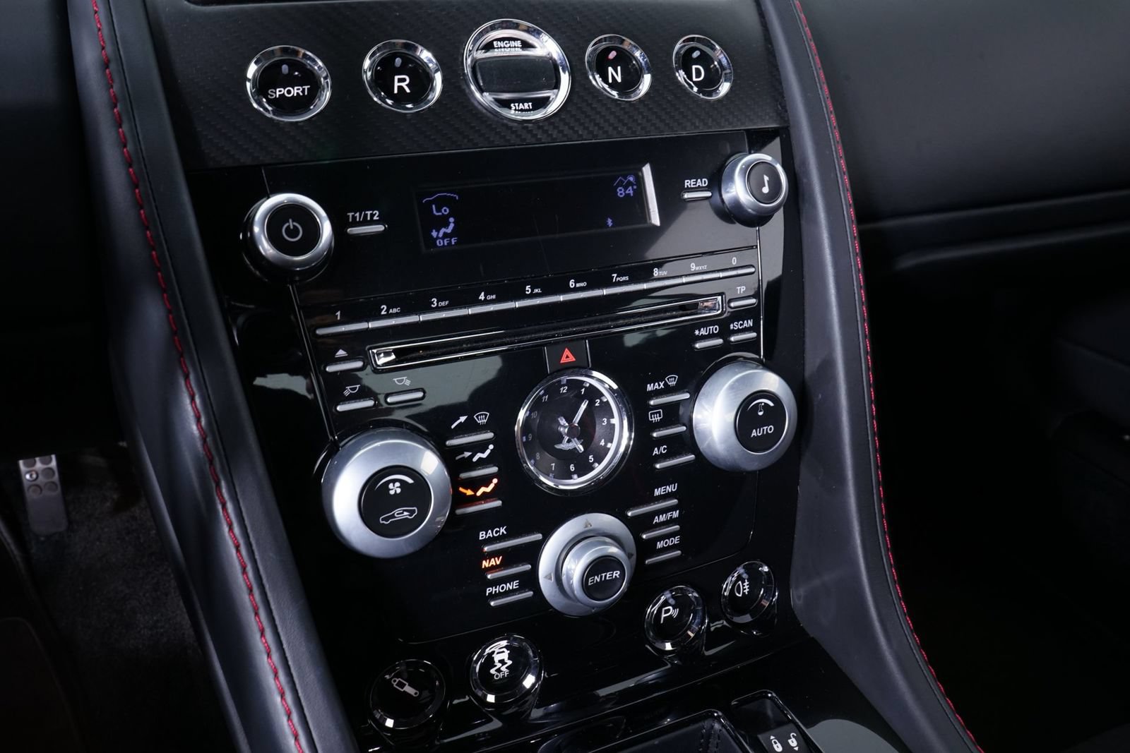 Used 2015 Aston Martin V12 Vantage S RWD image 26