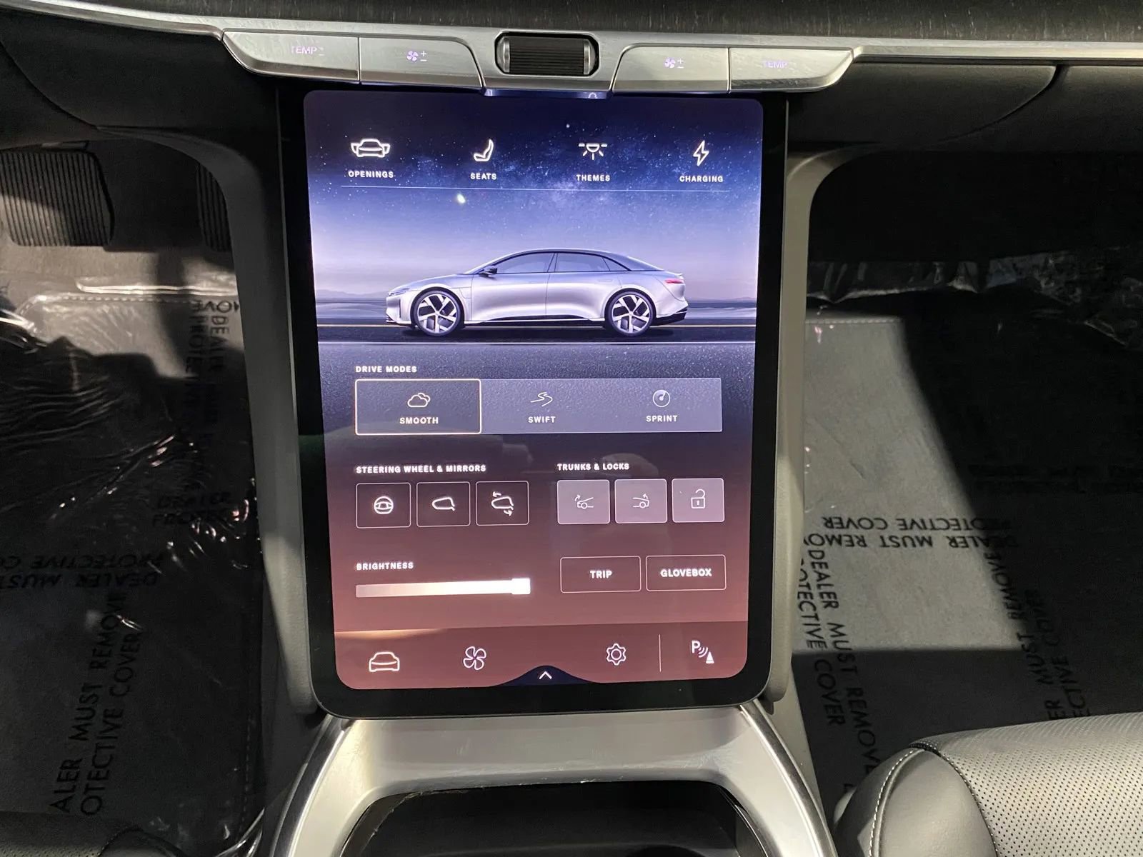 Used 2024 Lucid Air Touring image 17