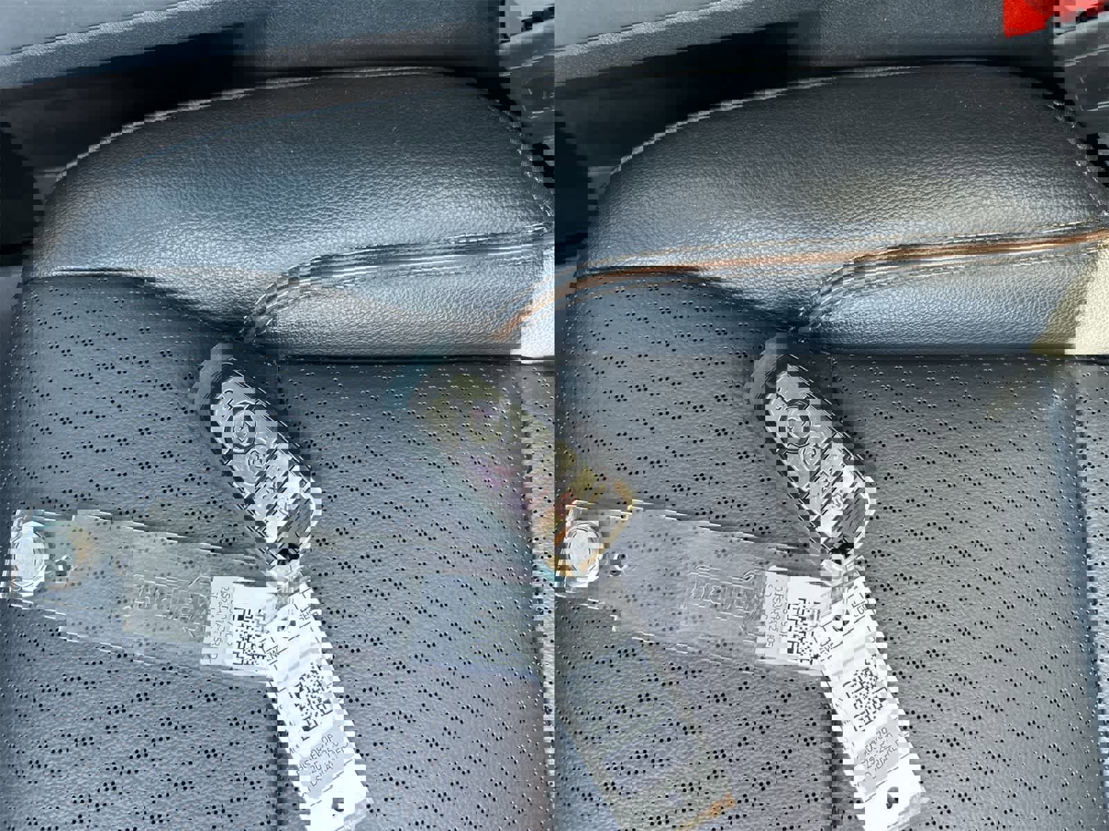 Used 2025 Ford F250 Lariat w/ Lariat Ultimate Package image 20