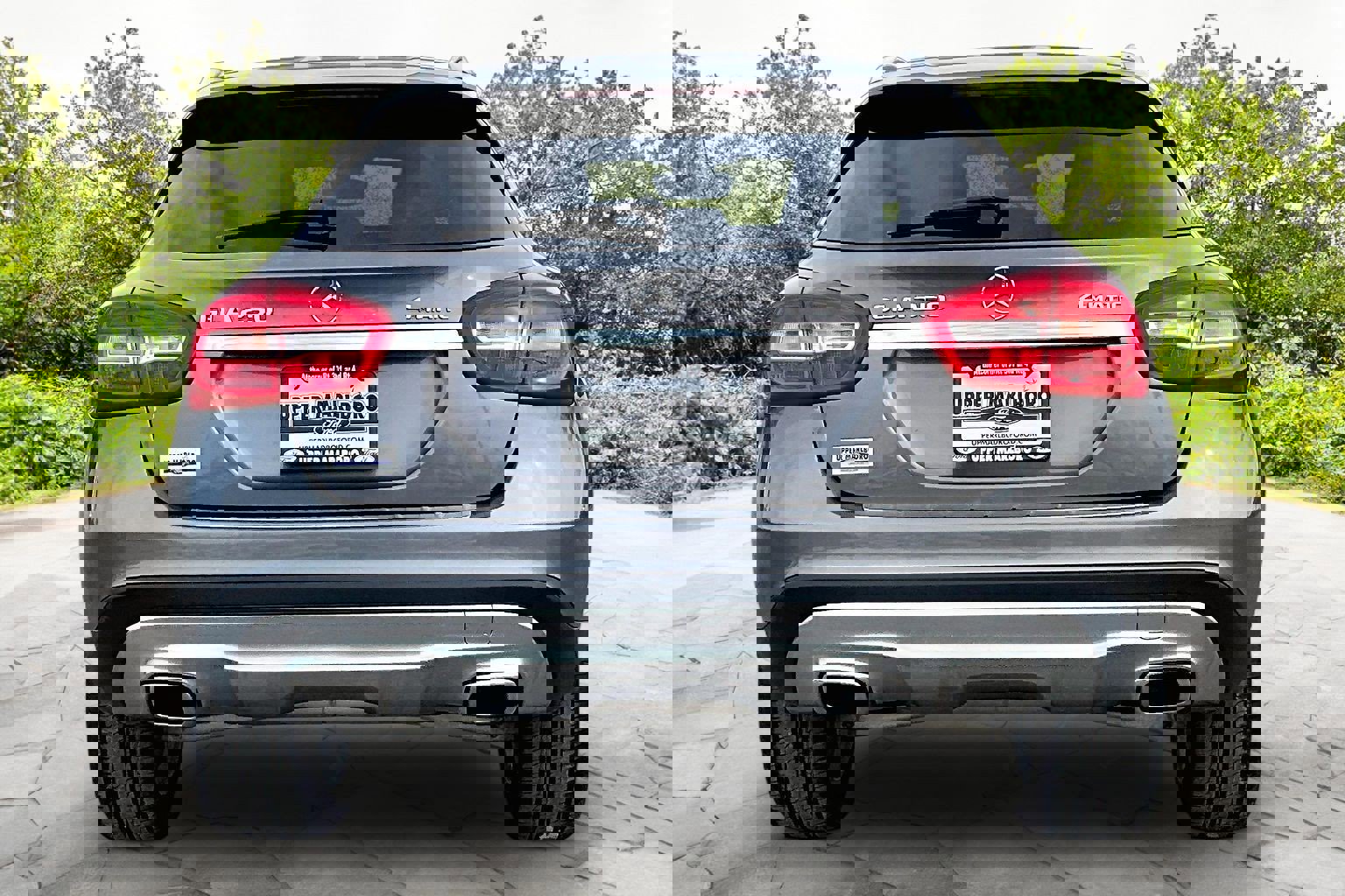 Used 2017 Mercedes-Benz GLA 250 4MATIC image 4