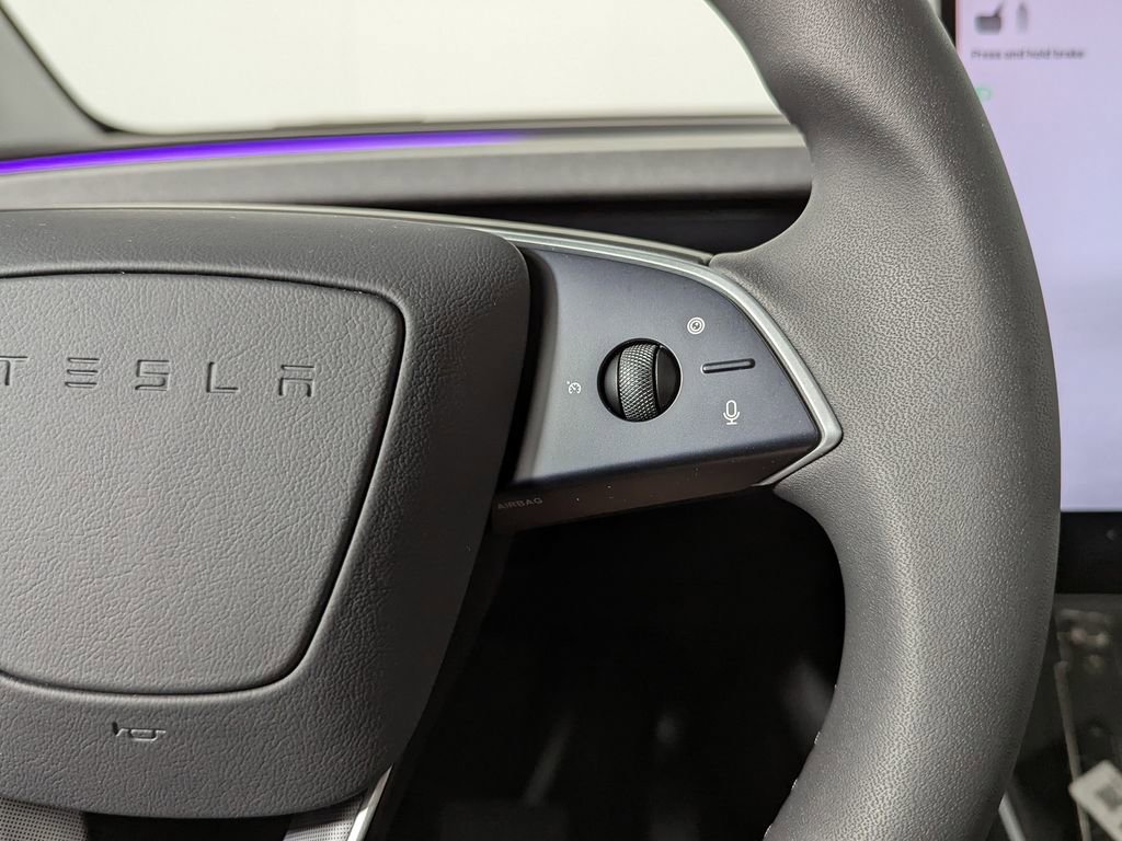 Used 2026 Tesla Model Y Long Range AWD/4WD image 32