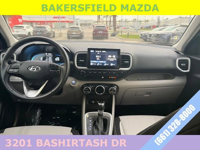 Used 2025 Hyundai Venue SEL image 12