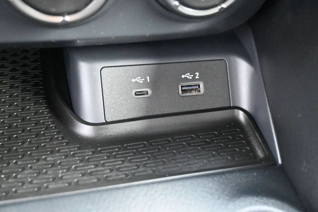 Used 2025 Nissan Z Performance w/ Floor Mat Package RWD image 13