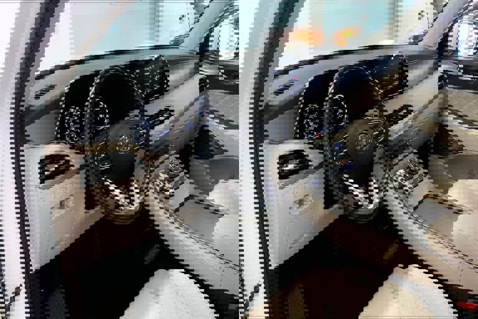 Used 2021 Hyundai Palisade Calligraphy w/ Cargo Package image 2