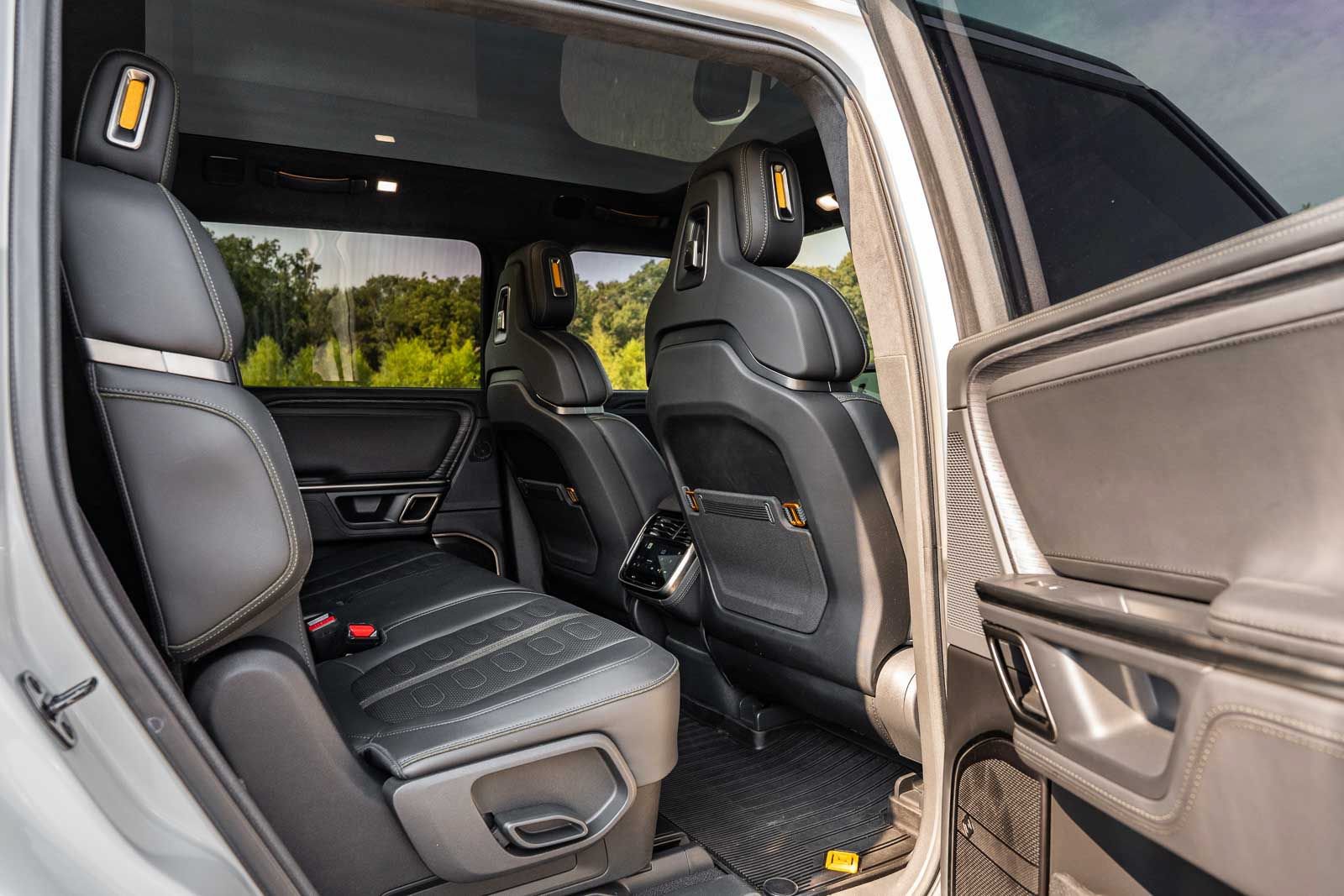 Used 2023 Rivian R1S Adventure AWD/4WD image 15