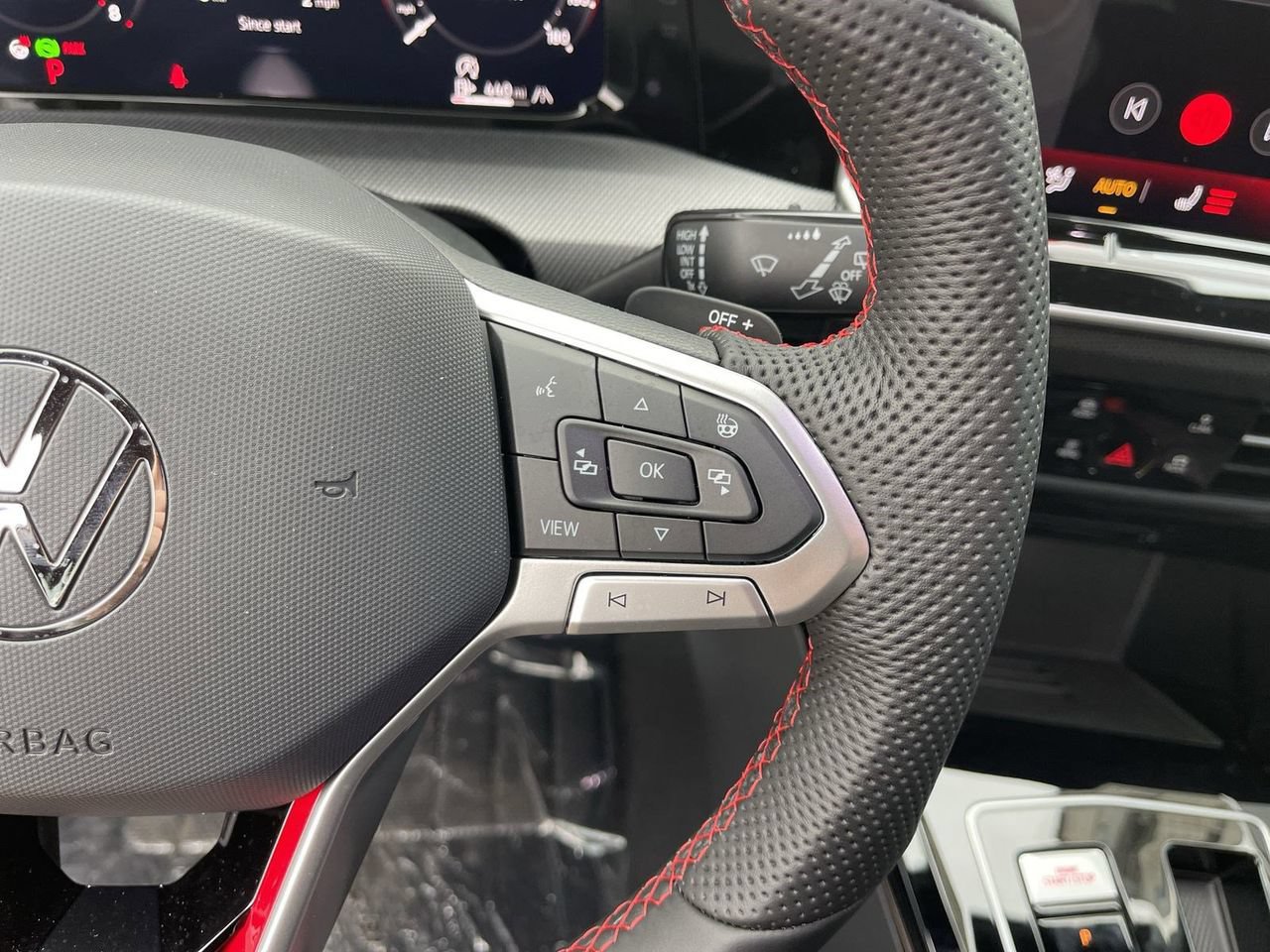 New 2026 Volkswagen GTI SE FWD image 21