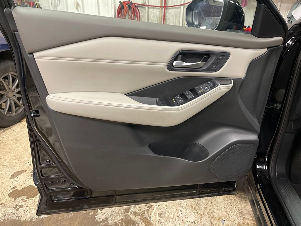 Certified 2024 Nissan Rogue SL w/ SL Premium Package image 13