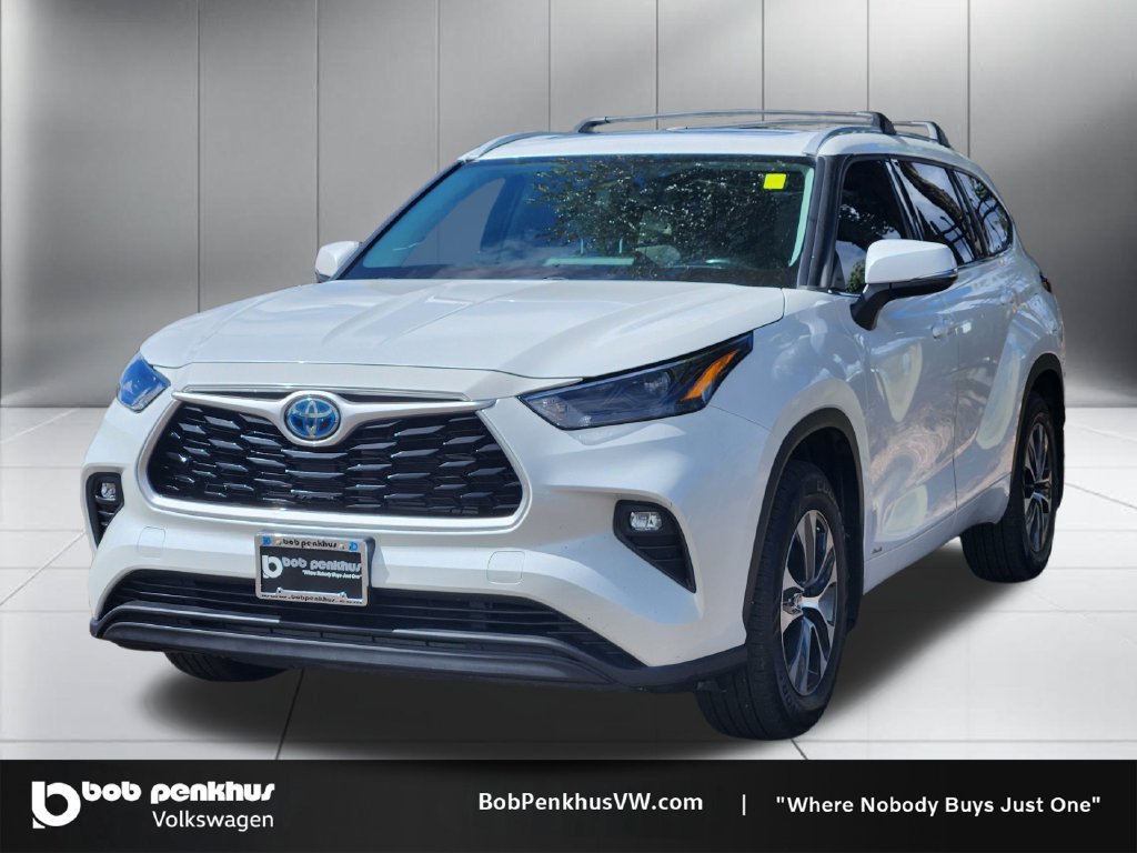 Used 2022 Toyota Highlander XLE AWD/4WD image 23