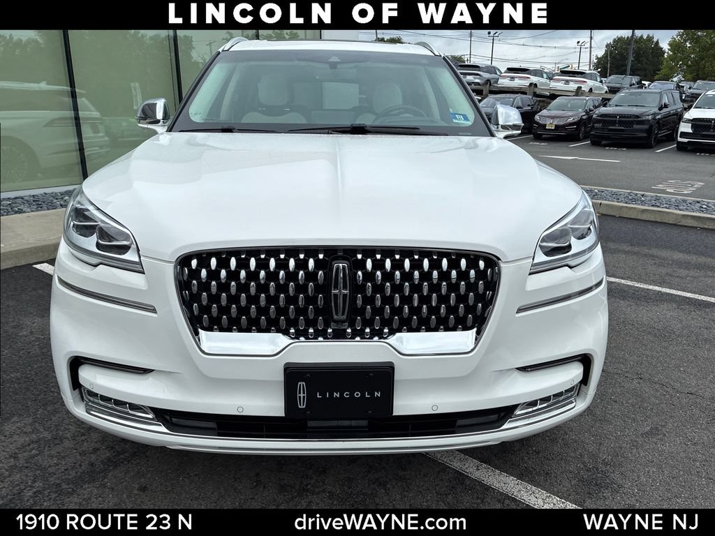 Certified 2021 Lincoln Aviator Black Label w/ Dynamic Handling Package AWD/4WD image 11