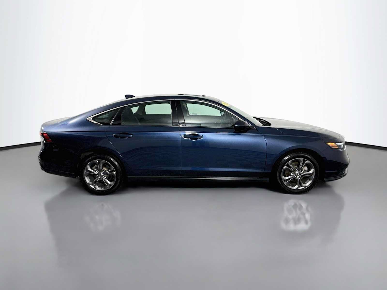 Certified 2024 Honda Accord EX image 5