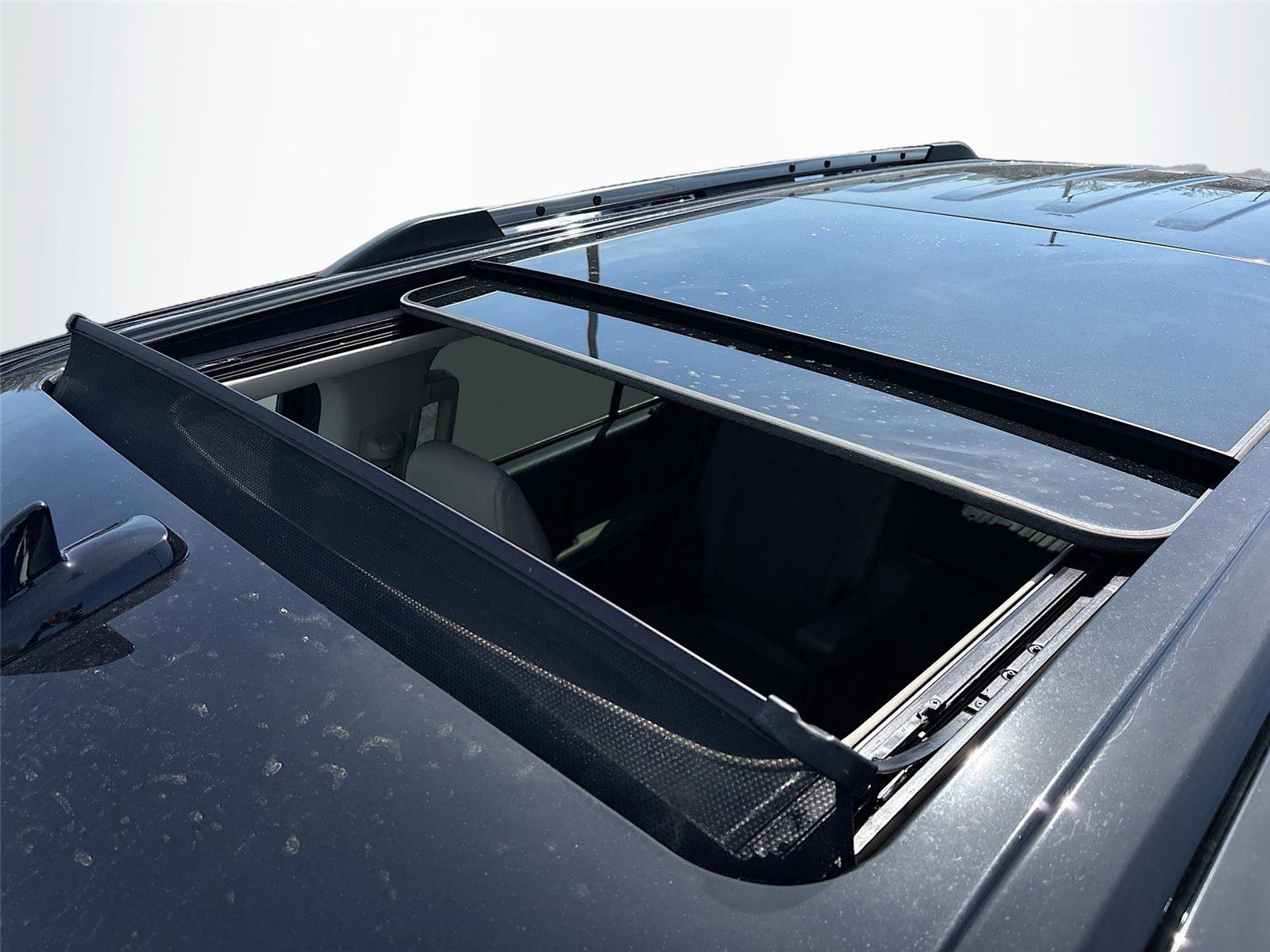 Used 2024 Ford Expedition Limited image 27