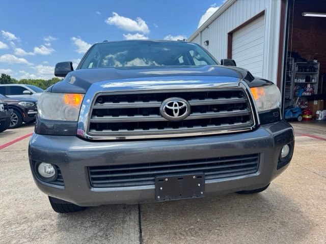 Used 2017 Toyota Sequoia SR5 w/ Premium Package RWD image 2