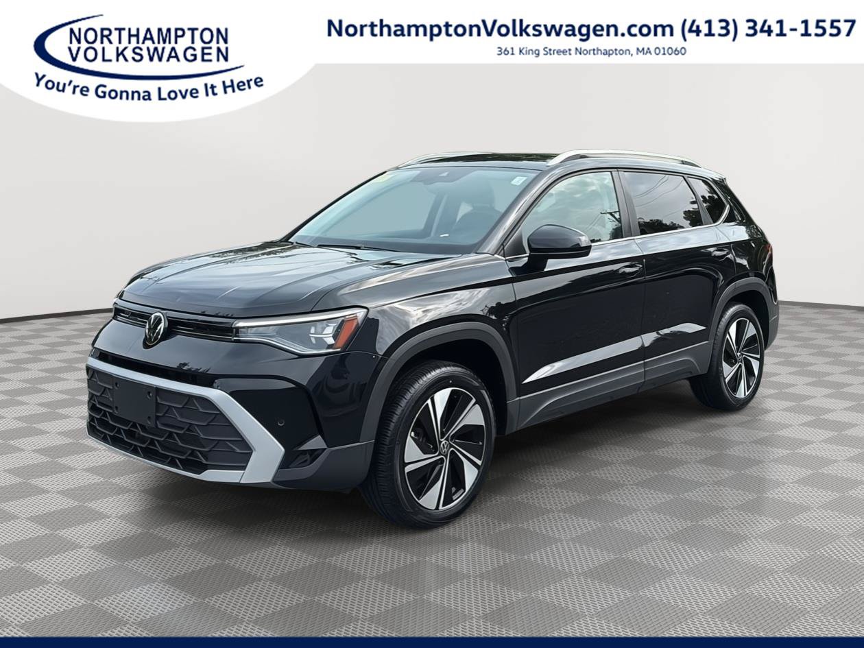 Used 2025 Volkswagen Taos SE AWD/4WD image 1