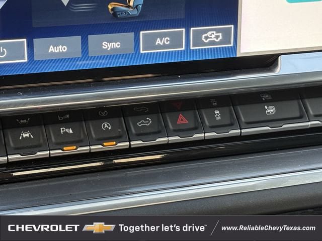 Used 2026 Chevrolet Silverado 1500 High Country AWD/4WD image 24