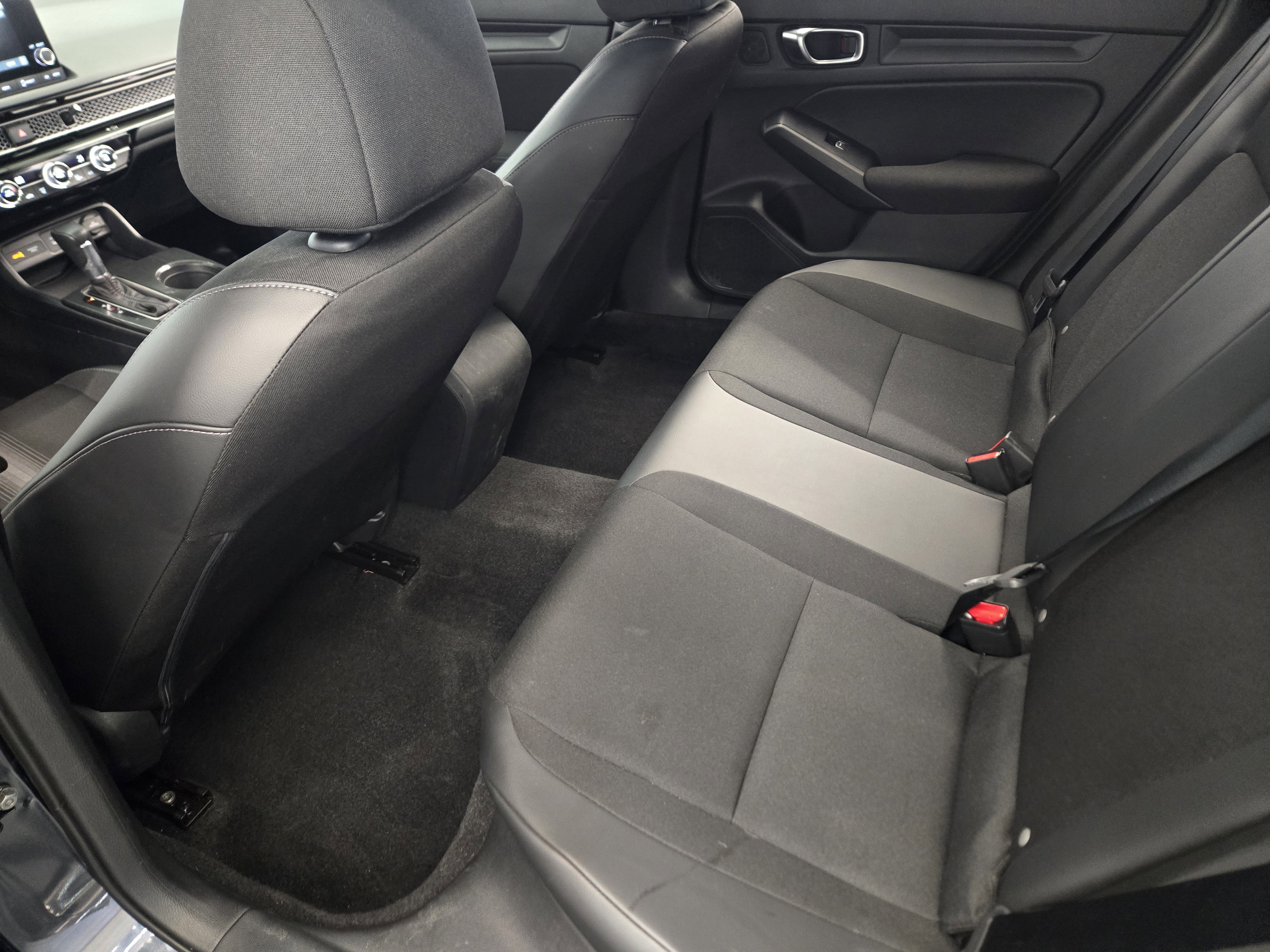 Used 2025 Honda Civic Sport image 29