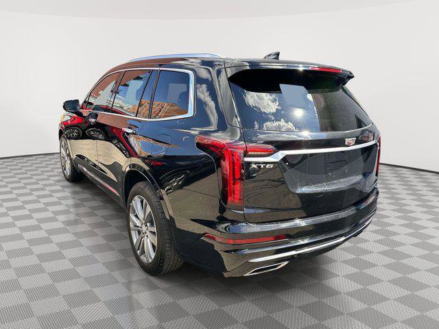 Used 2024 Cadillac XT6 Premium Luxury image 4