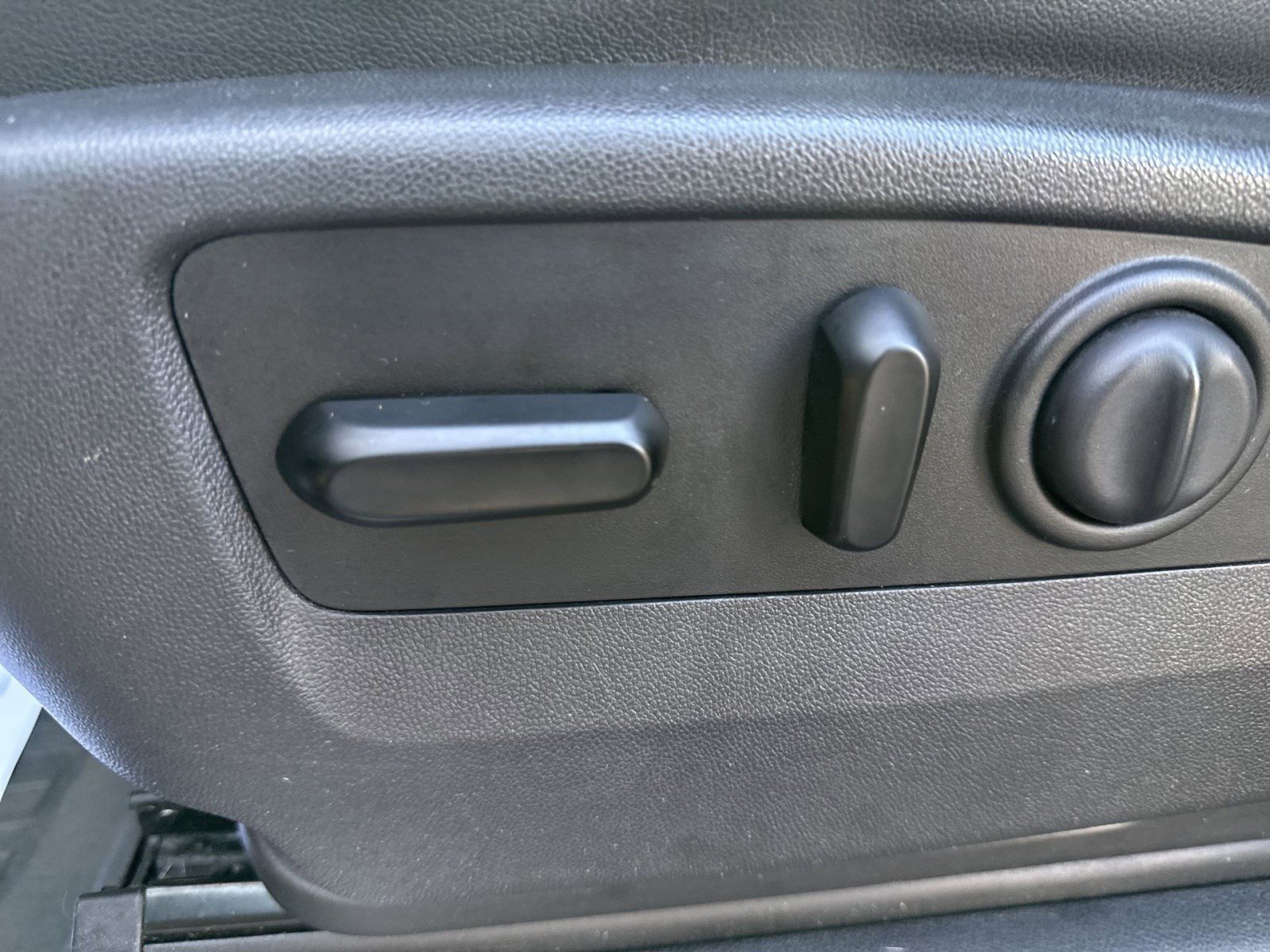 Used 2019 GMC Sierra 1500 SLT w/ SLT Premium Plus Package image 14