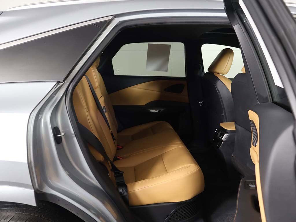 Used 2024 Lexus RX 350 w/ Convenience Package image 35