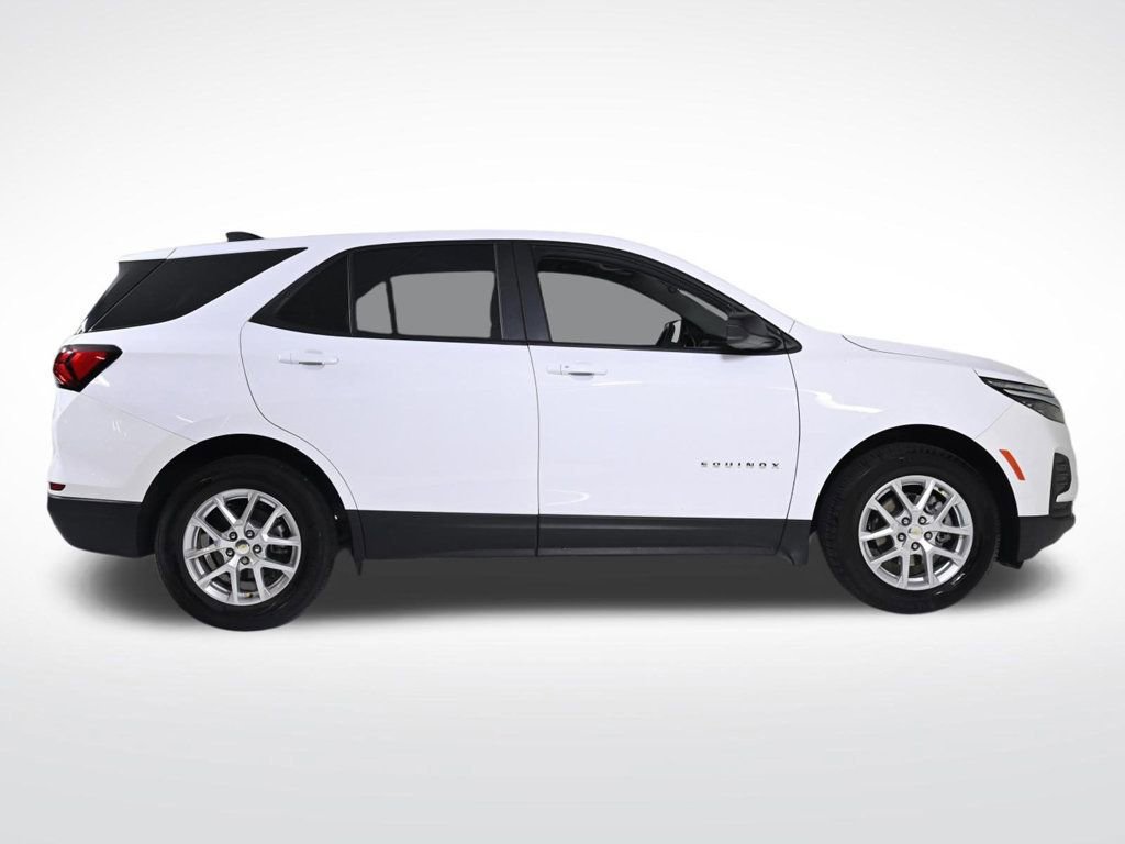 Used 2024 Chevrolet Equinox LS w/ LS Convenience Package FWD image 6