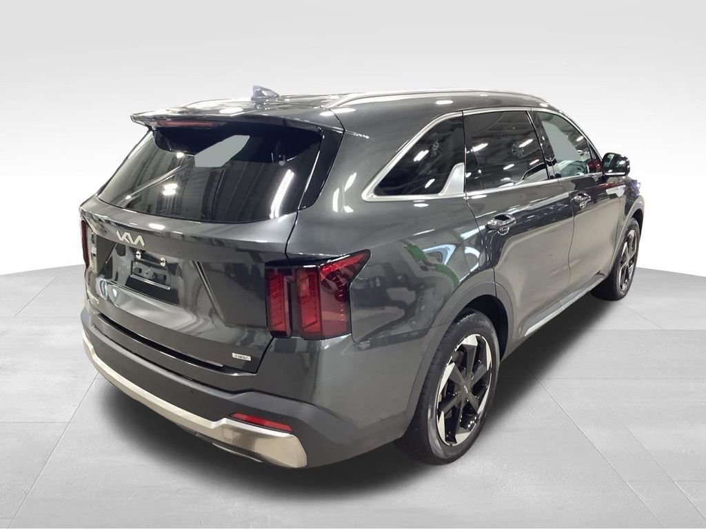 Certified 2025 Kia Sorento EX image 6