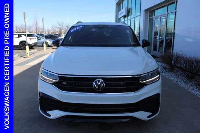 Used 2024 Volkswagen Tiguan SE R-Line image 2