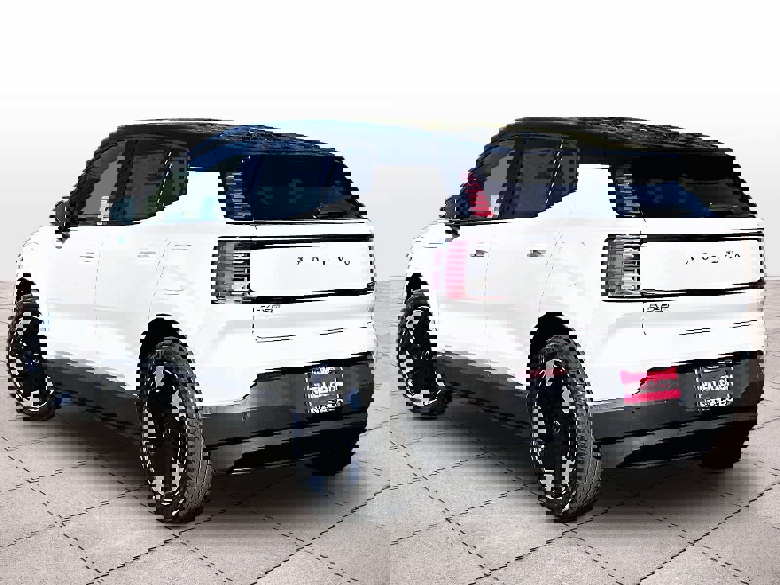 New 2026 Volvo EX30 Plus w/ Protection Package Premier image 3