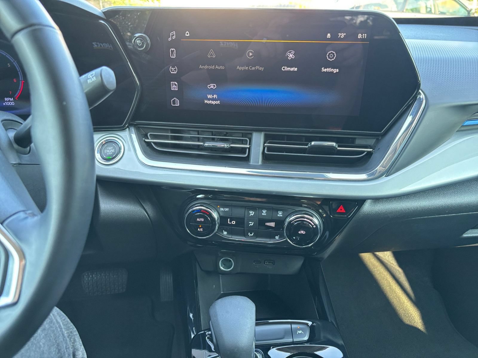 Used 2025 Chevrolet Trax LT w/ LT Convenience Package FWD image 17