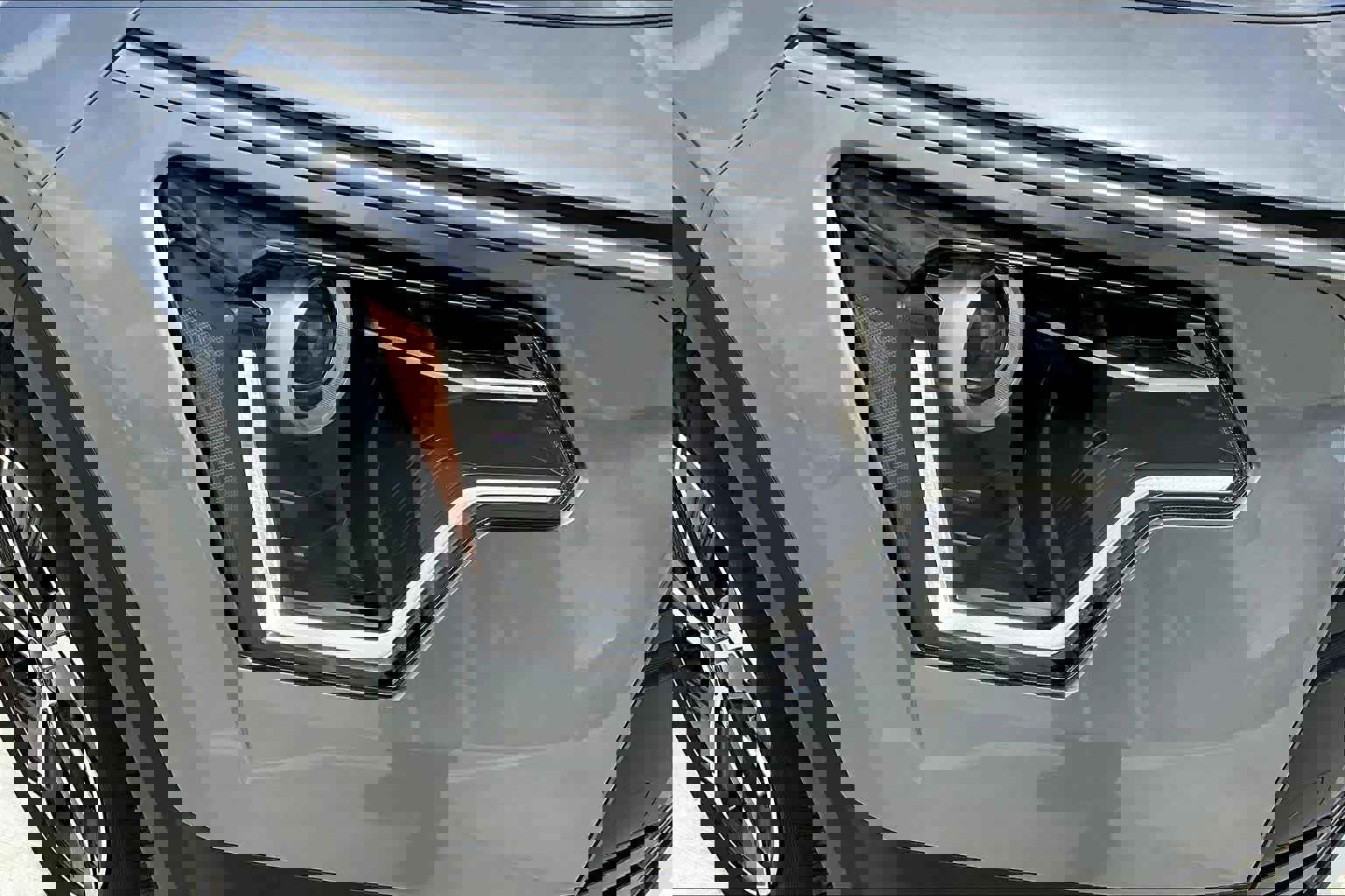 Used 2025 Kia Niro EX image 27