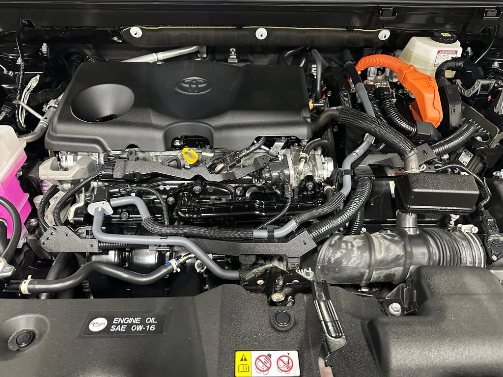 Used 2025 Toyota RAV4 XLE AWD/4WD image 68