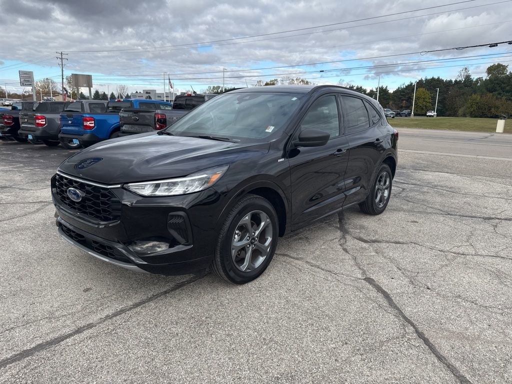 Used 2023 Ford Escape ST-Line w/ Tech Pack #1 image 4