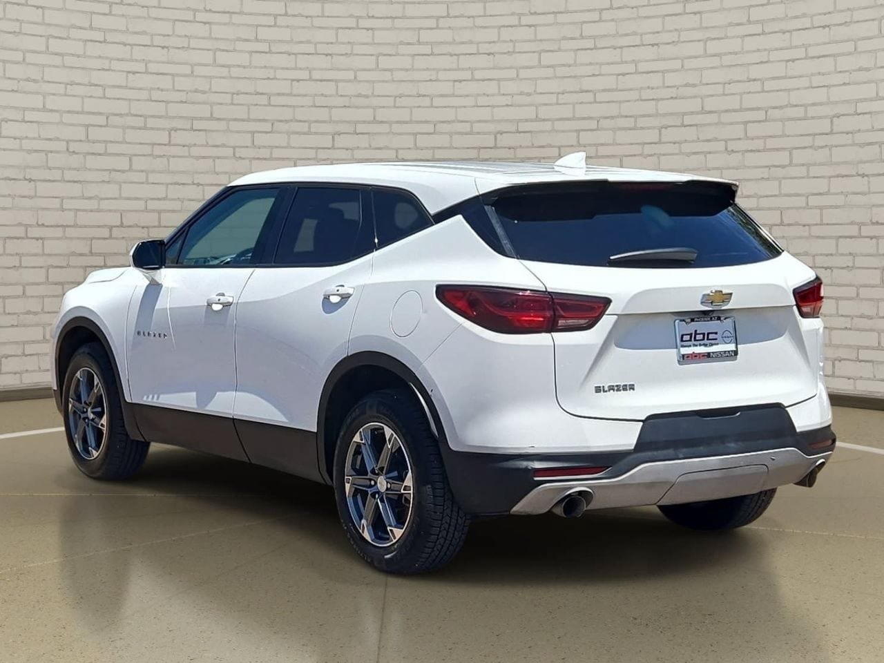 Used 2023 Chevrolet Blazer LT FWD image 7