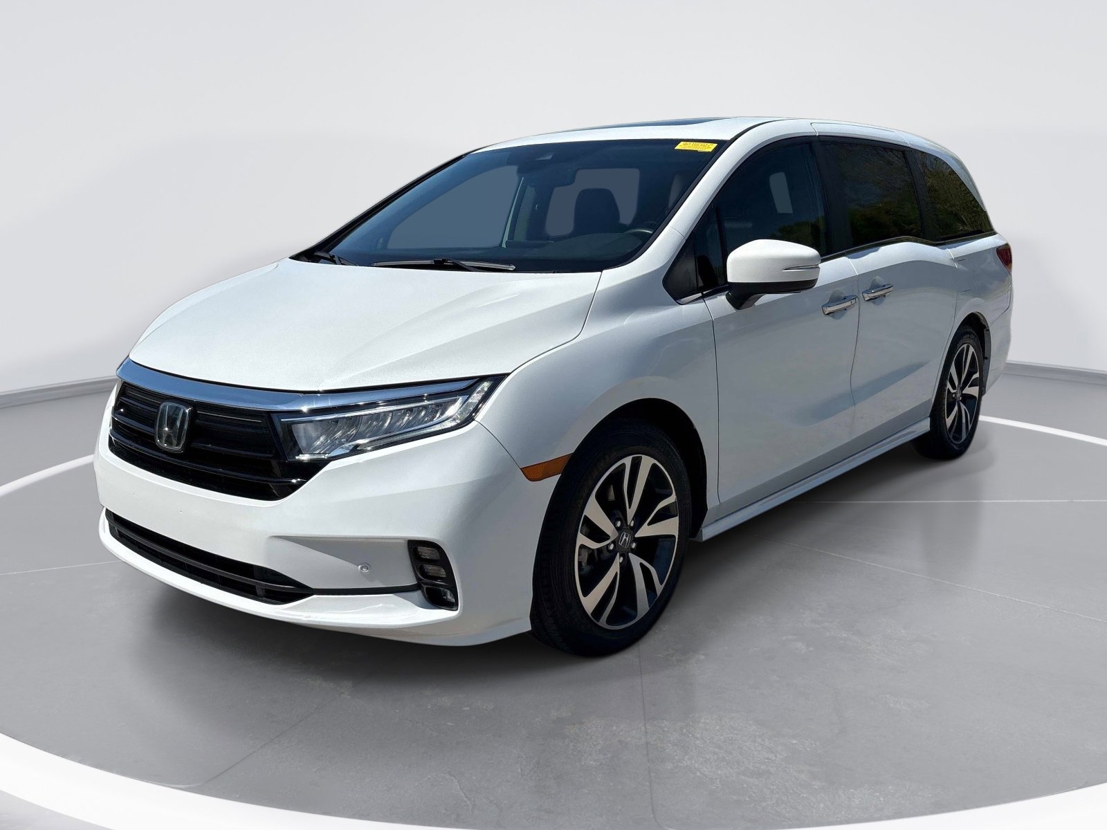 Used 2021 Honda Odyssey Touring image 3
