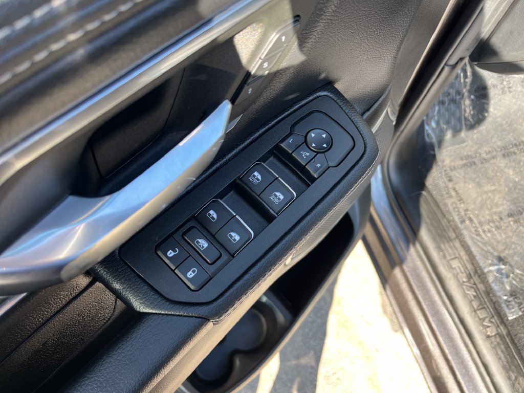 Used 2026 RAM 1500 Laramie w/ Sport Appearance Package AWD/4WD image 21
