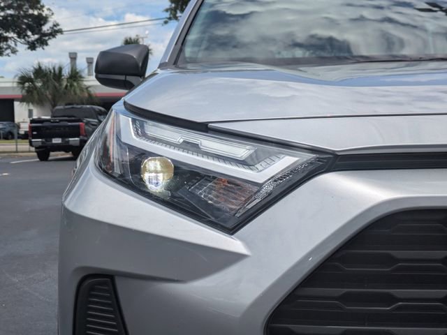 Used 2025 Toyota RAV4 LE AWD/4WD image 10
