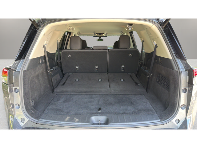Used 2025 Nissan Pathfinder SV AWD/4WD image 20