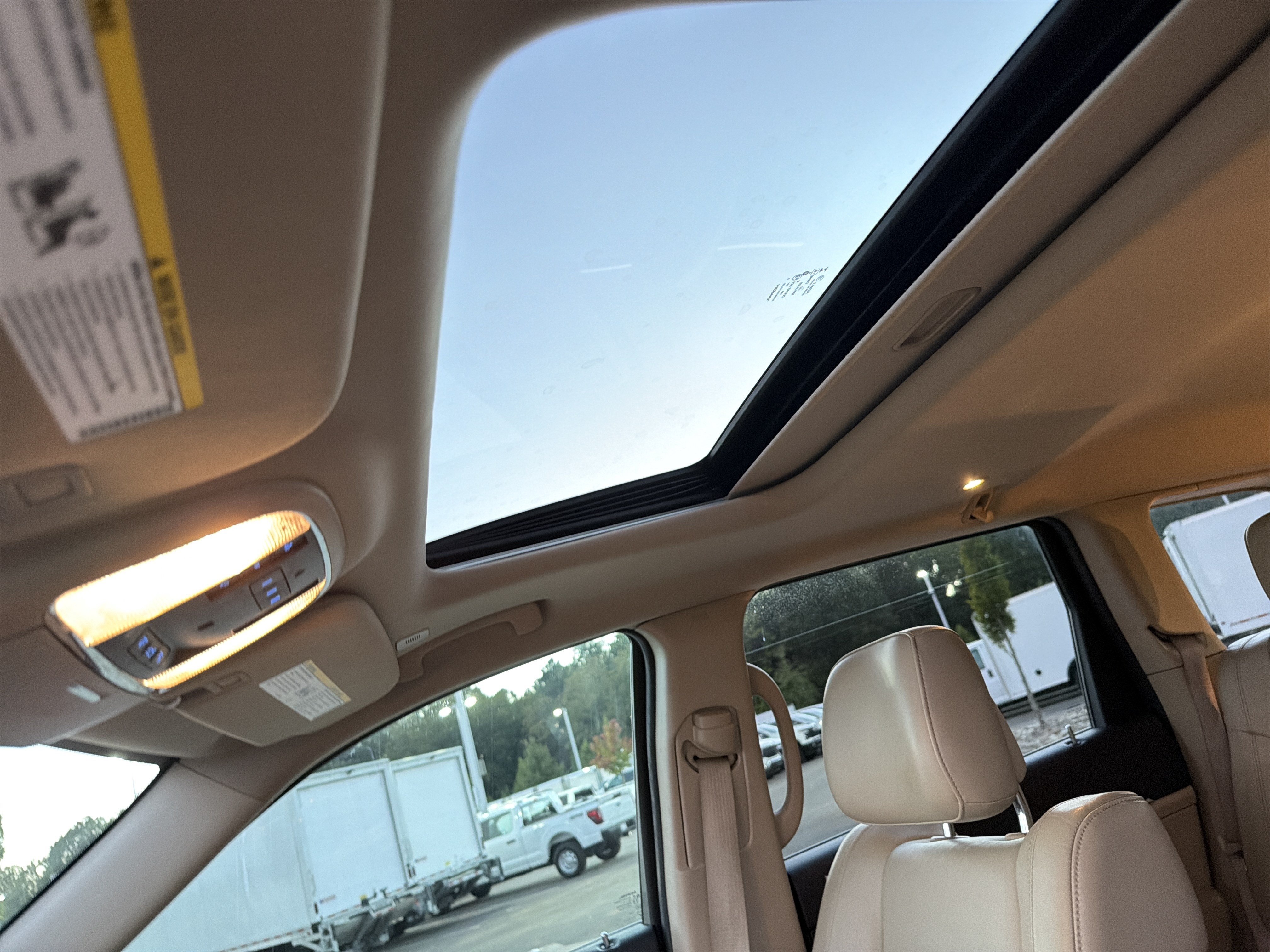 Used 2021 Jeep Grand Cherokee Limited w/ Premium Lighting Group AWD/4WD image 28