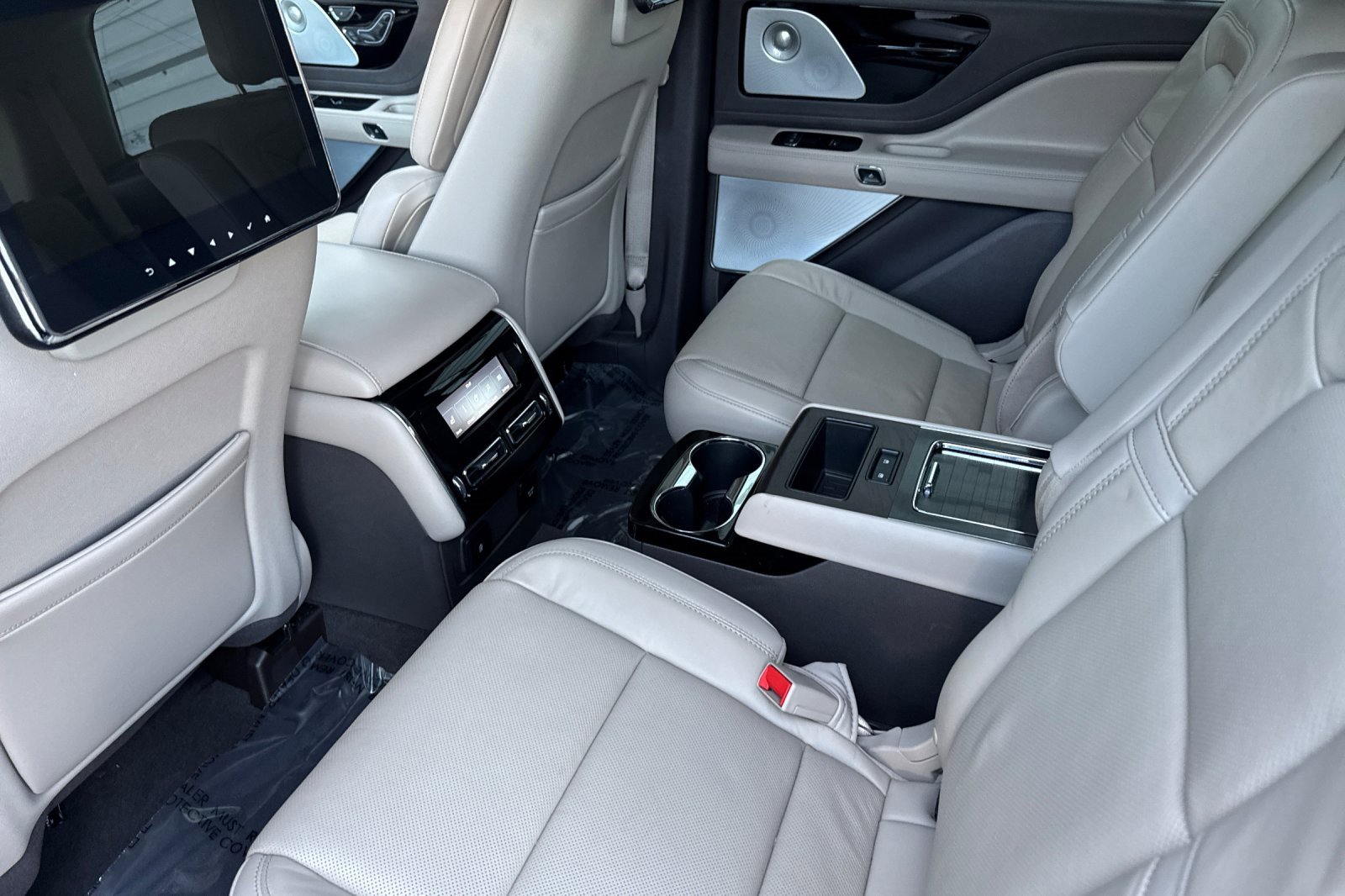 Certified 2022 Lincoln Aviator Grand Touring w/ Equipment Group 301A image 12