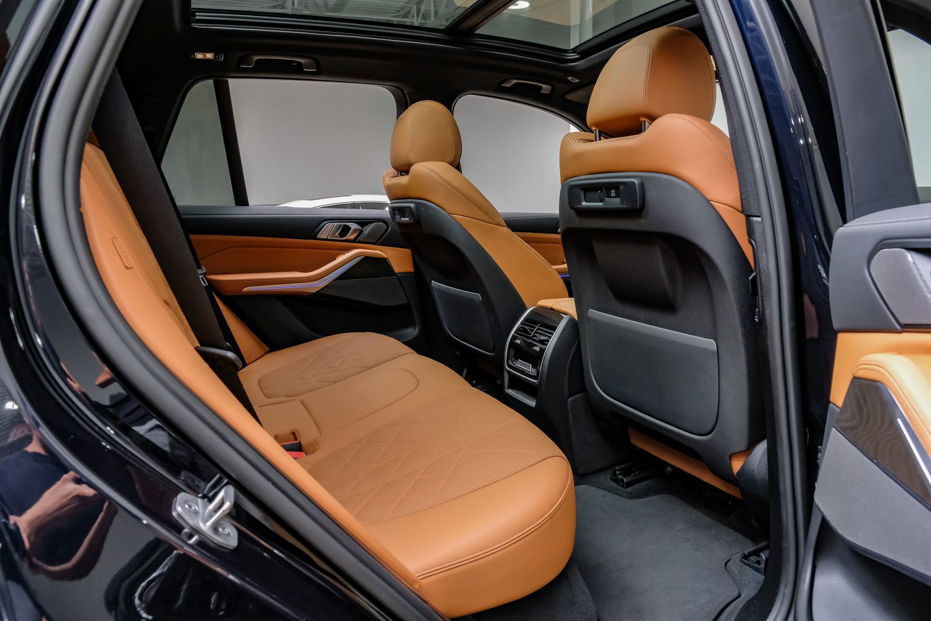 Used 2023 BMW X5 sDrive40i w/ M Sport Package image 40