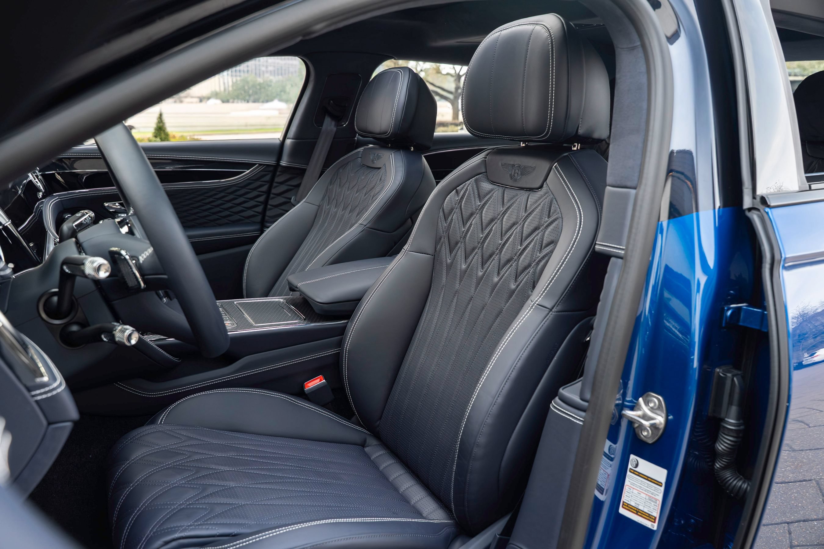 Certified 2026 Bentley Flying Spur Plug-In Hybrid AWD/4WD image 21