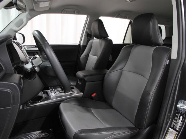 Used 2020 Toyota 4Runner SR5 Premium image 5