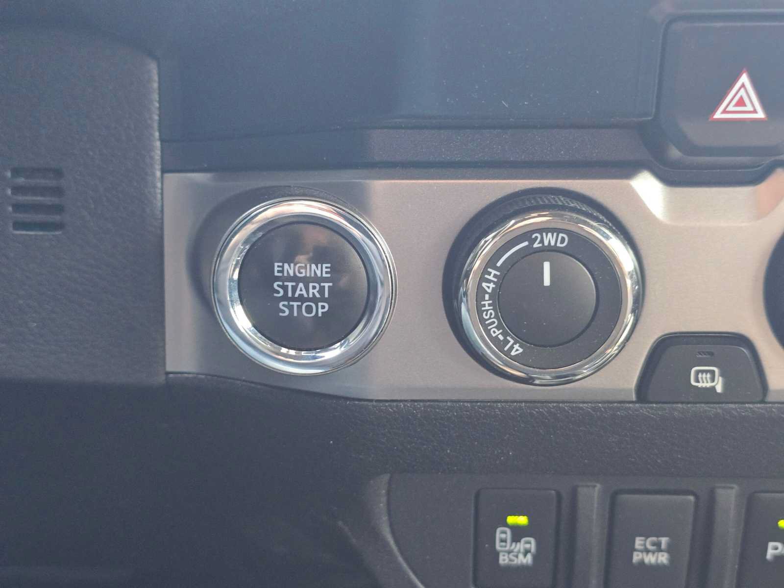 Used 2019 Toyota Tacoma Limited AWD/4WD image 29