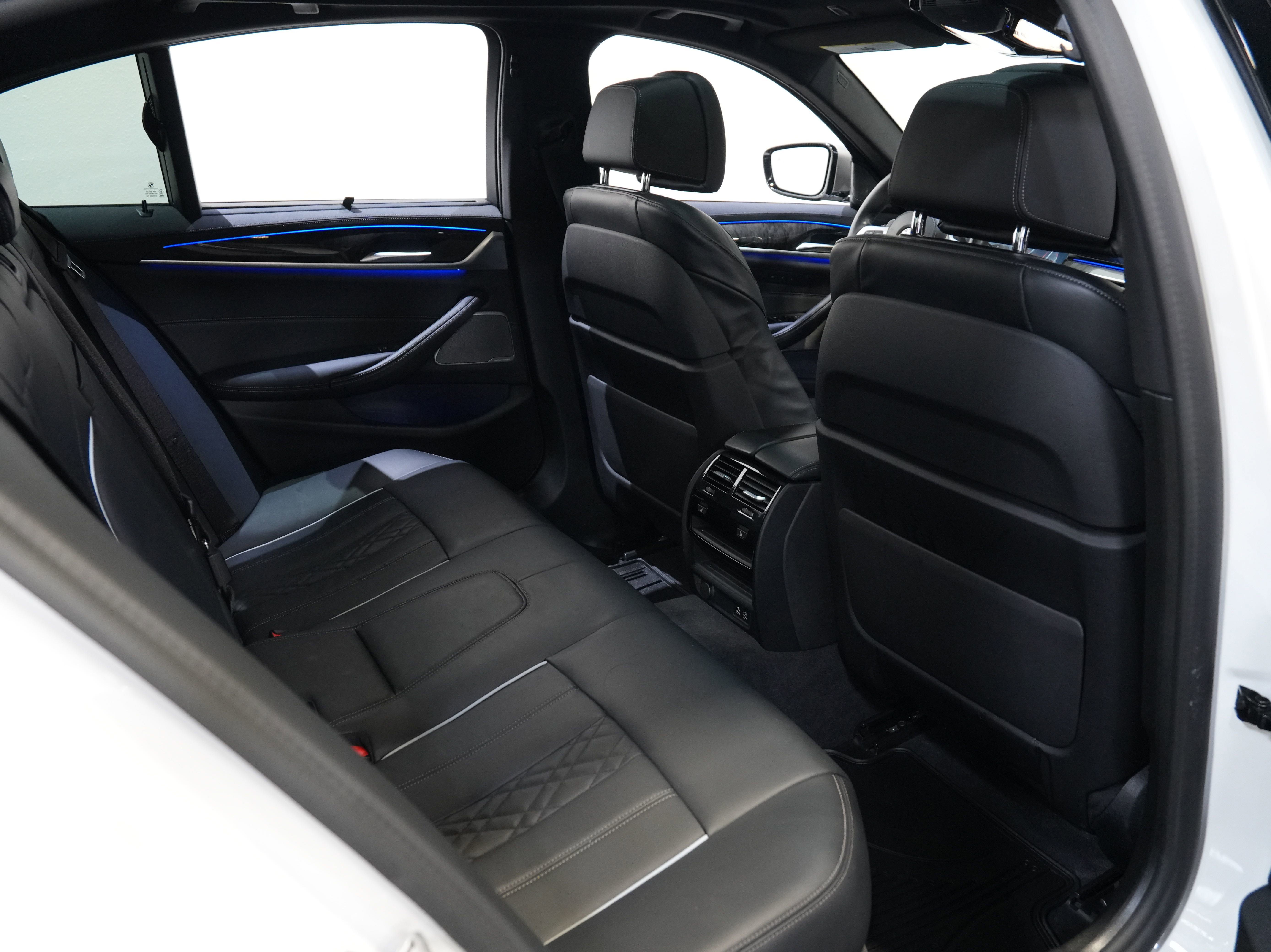 Used 2021 BMW M550i xDrive w/ Executive Package AWD/4WD image 40