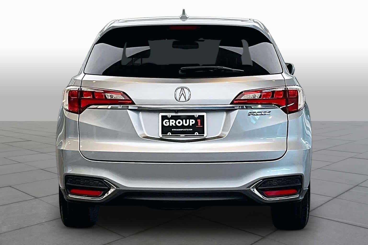 Used 2017 Acura RDX w/ Technology Package FWD image 4