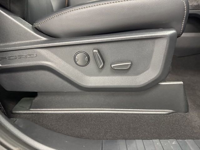 Used 2025 Ford F250 Lariat w/ Lariat Ultimate Package image 27