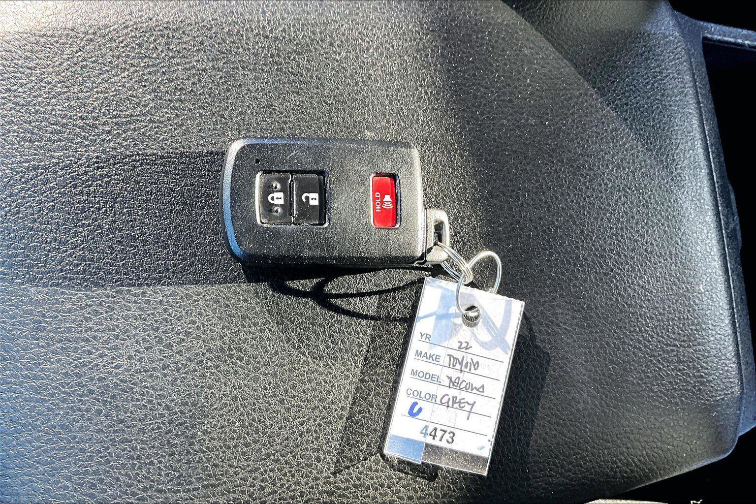 Used 2022 Toyota Tacoma TRD Off-Road image 11